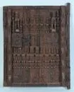 Sculpture africaine en relief - porte d'un grenier à grain