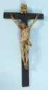 Christuscorpus met kruis – hout, corpus polychroom, kruis geëboniseerd, H= 69 cm, B= 35 cm, waarschijnlijk Maximilian Hitzelberger, Pfronten, 18e eeuw;