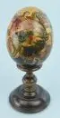 Œuf d'icône "Saint Georges" – bois, laqué, peint à la main et monogrammé, H= 11 cm, avec support tourné, probablement Grèce, 20e s.