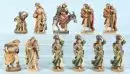 Figurines de crèche, 11 pièces – bois, polychrome, H= 12-18 cm, paysans et musiciens