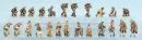 Figurines de crèche, 24 pièces – bois, polychrome, H= 6-9 cm, surtout bergers et paysans