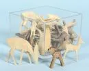 Kerststalbeeldjes, 24 stuks - reeën – hout, deels polychroom, H= 3,5-5 cm