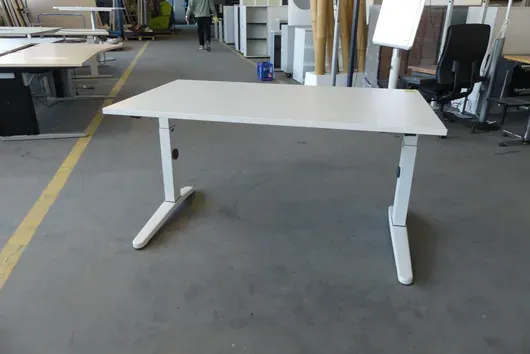 Steelcase - Bureau à hauteur réglable manuellement