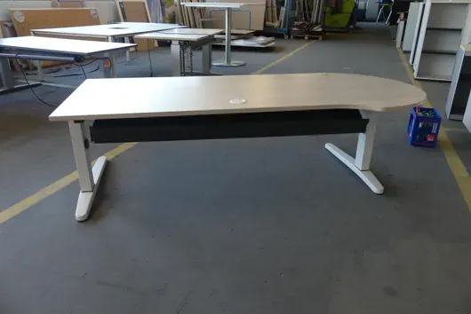 Steelcase - Bureau à hauteur réglable manuelle