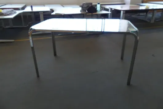 Table en verre