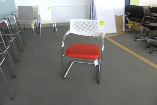 Vitra. - cantileverstoel
