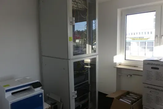 2x Szafa serwerowa