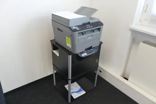 brother - Printer with table