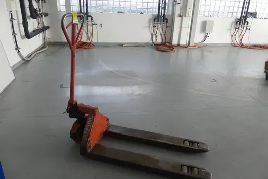 Pallet truck