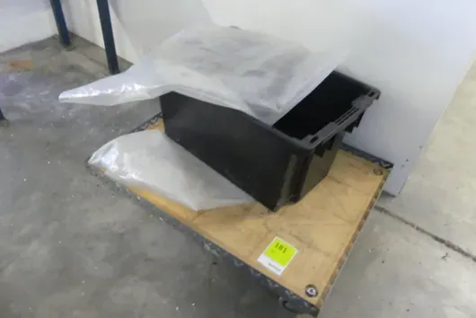 Transportroller met kist