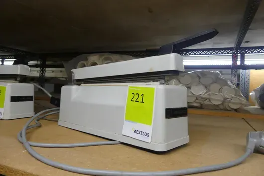 Film sealing machine