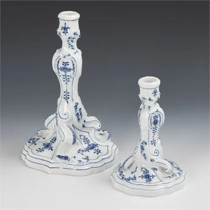 2 Zwiebelmuster-Leuchter. Meissen