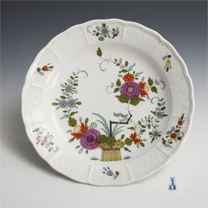 Bord met garvenpatroon. Meissen