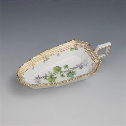 Nalévací konvička na máslo "Flora Danica". Royal Copenhagen