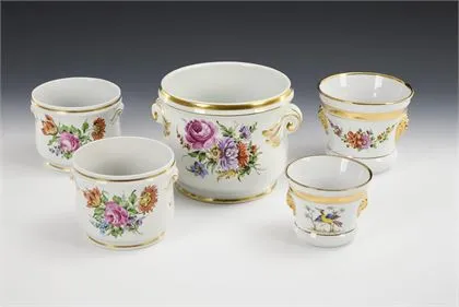 5 Cachepots mit Blumenmalerei. Schierholz