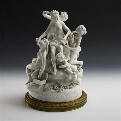 Biscuitsculptuur: Toilette van Venus. Sèvres