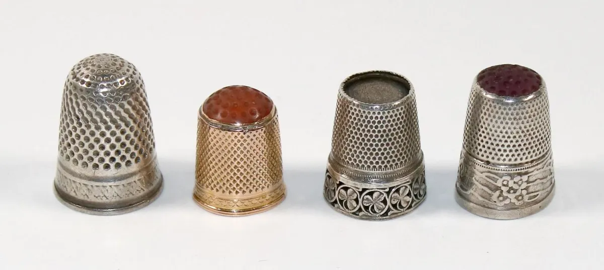 Fingerhüte Gold – u