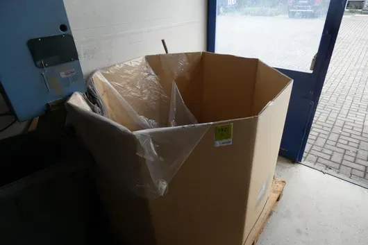 2x containers with probably granulate