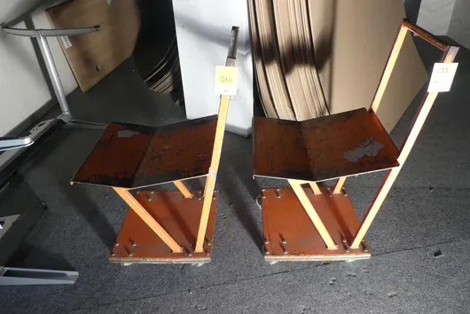 2 chariots de transport, sur roues