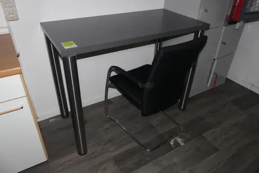 Tafel met stoel