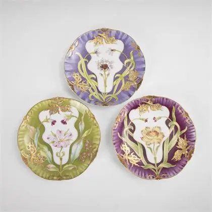 3 jugendstil dessertborden met bloemschildering. Nymphenburg