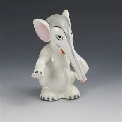 Grotesk dier: olifant. Rauenstein