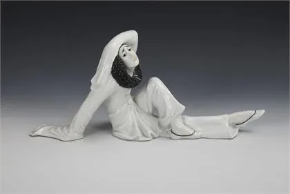 Lagernder Pierrot. Heubach