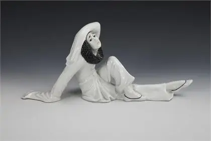 Lagernder Pierrot. Heubach