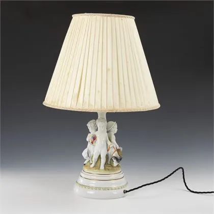 Figürliche Jugendstil-Lampe "Frühling und Sommer". Fraureuth
