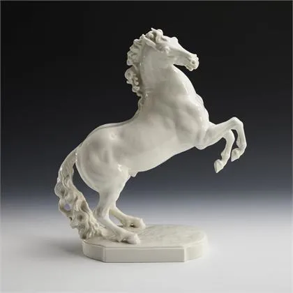 Steigerend paard. Hutschenreuther