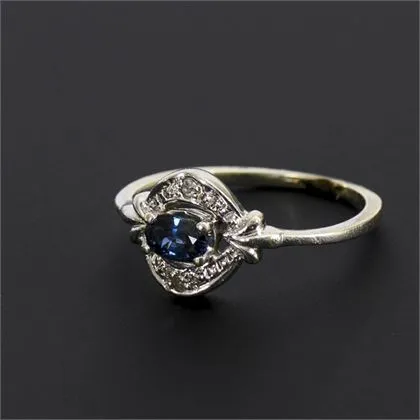 Art Deco ring with blue stone, probably sapphire