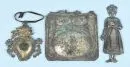 Votivgaben, 3 Stück – Silberblech, H= 13-19 cm, Mädchen, Bauch und flammendes Herz, 19. Jh., 2 leicht beschädigt;