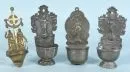 Bénitiers, 4 pièces – 3x étain, 1x laiton, plaques avec motifs de saints en relief, H= 17,5-18,5 cm, 19e s., 1 avec insert en verre