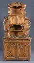 Buffet à superstructure – noyer, décorations sculptées style rococo, 2 portes en bas, 1 tiroir, plateau avec incrustation de marbre foncé, superstructure avec 2 portes, entourée de divers rangements, corniche galbée et profilée, 212 x 109 x 58 cm, fin 19e s.