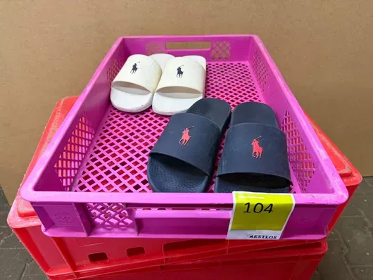 Lot badschoenen