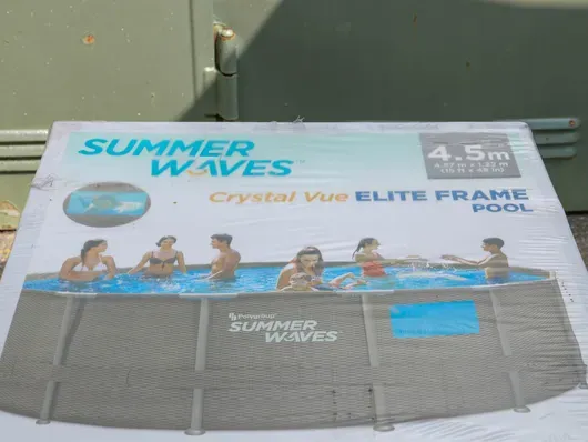 Pool originalverpackt mit Fußdusche + Schlauch - Eigenbau
