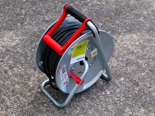Bęben kablowy BRENNENSTUHL Garant S IP44 50m stalowy
