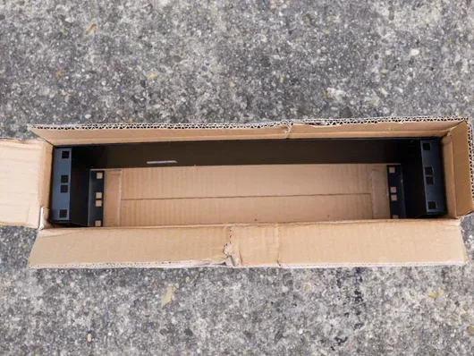 Millenium Wall Rack 2 für 19 Zoll 2HE