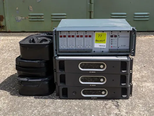 Bosch 2x LBB4402/00 Audio Expander, 1x DCN CCU Center Control Unit, 1x Sennheiser SI 29 - 5
