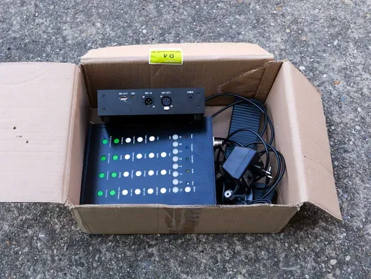 DMX-Controller für LED-Armbänder mit Zubehör