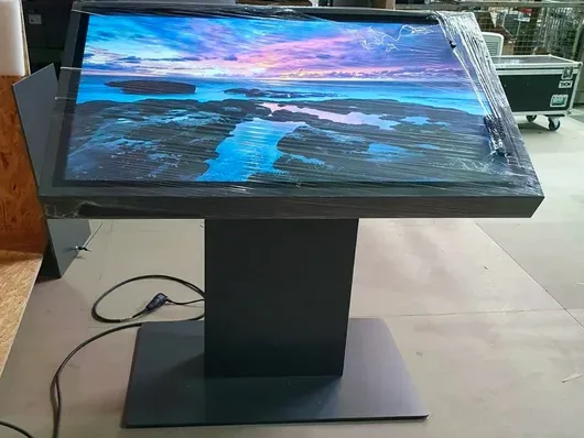 Multitouchdisplay 55 inch LUMINUM met accessoires