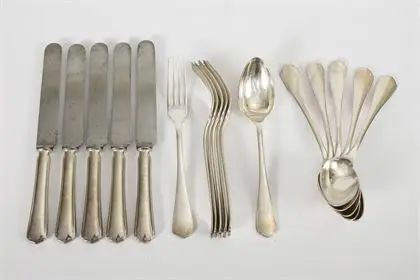 Set di posate argentate. Christofle, Parigi