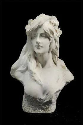 FORTINI, Edouard (1862 geboren). Große Jugendstilbüste einer jungen Dame mit Blumen im Haar