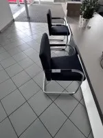 2 bezoekersstoelen