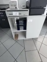 1 commode met kassalade