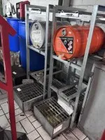 2 oil cabinets, 3-compartment with drip tray