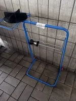 1 dávkovač papíru, pojízdný
