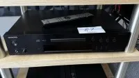 1 CD-Player Onkyo C-7030