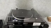 1 record player Yamaha TT-S303