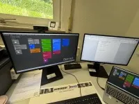 2 breedbeeld TFT-monitoren